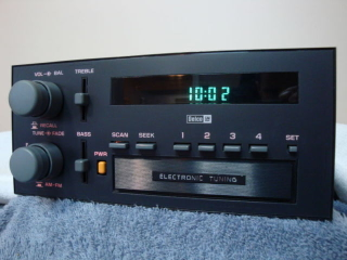 Illustration for article titled Need some help ID'ing a radio, Oppo.
